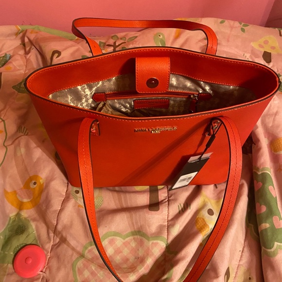 NWT Karl Lagerfeld  Tote Bag - Picture 6 of 12